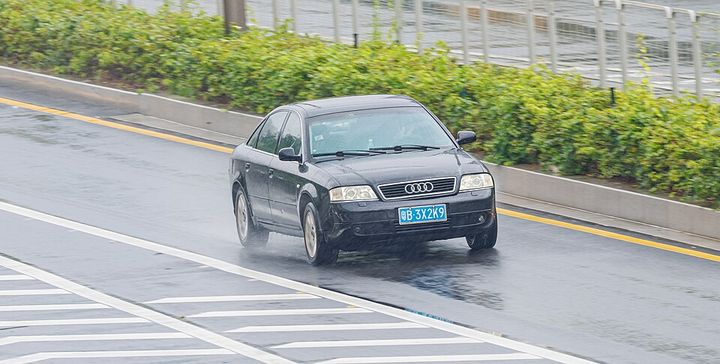 Audi A6 C5, 1997–2004