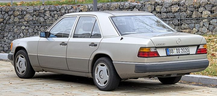 Mercedes-Benz E-Class W124, 1984–1997