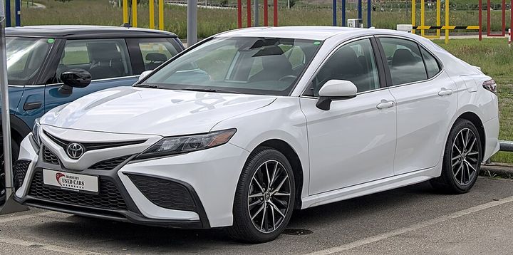 Toyota Camry XV70, 2017–2024